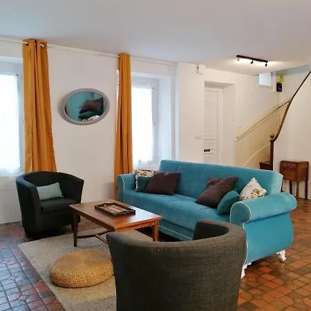 Maison En * La Rochelle (Charente-Maritime)